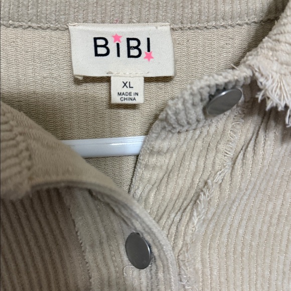 Bibi Shacket - Picture 5 of 6